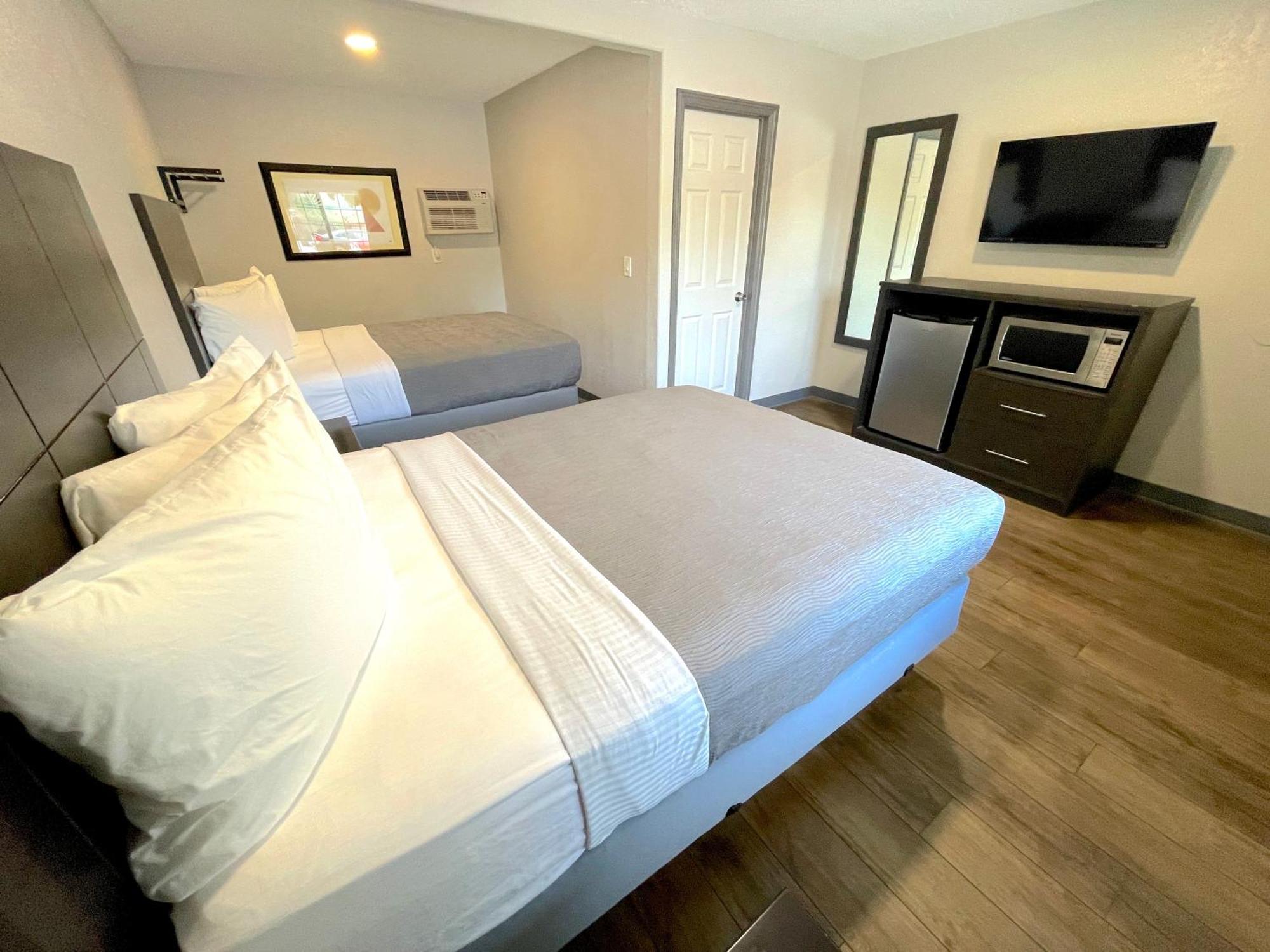 Sequoia Motel Фресно Екстериор снимка